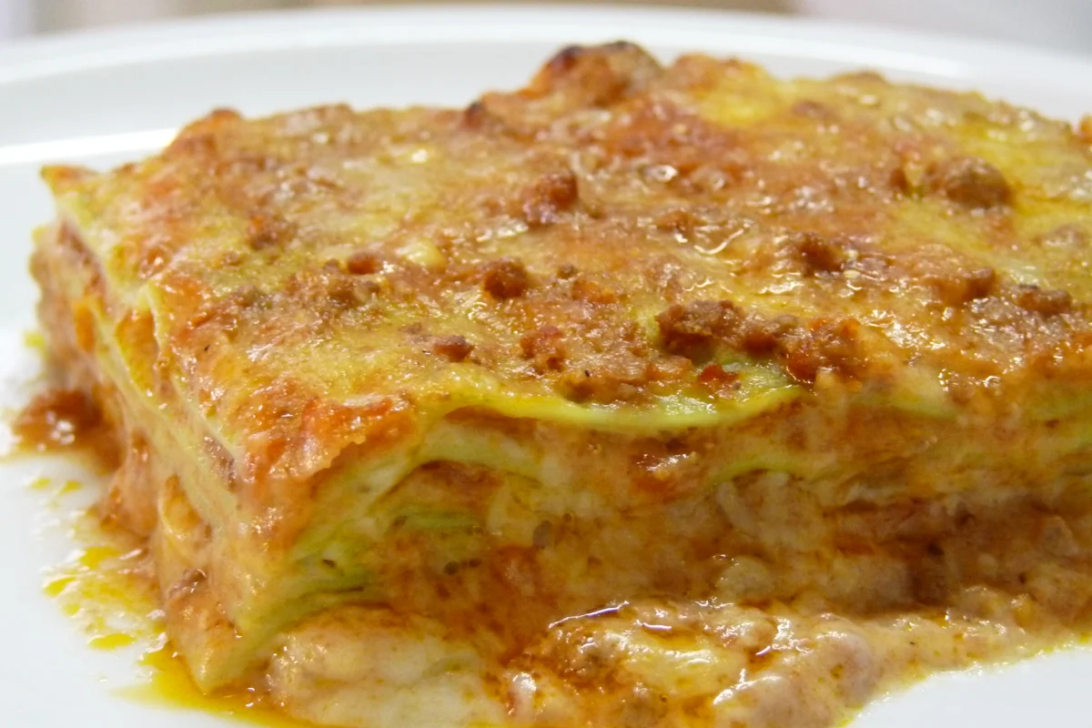 Lasagne verdi con ragù e besciamella